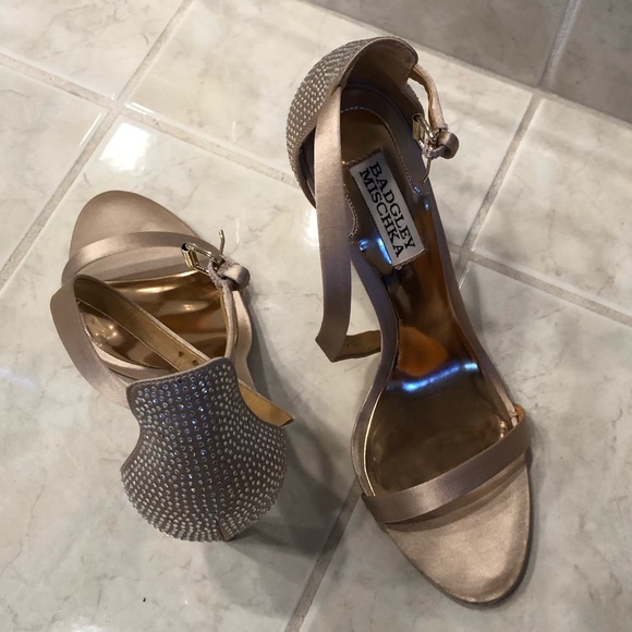 Badgley Mischka Latsat Shoe - Picture 3 of 7